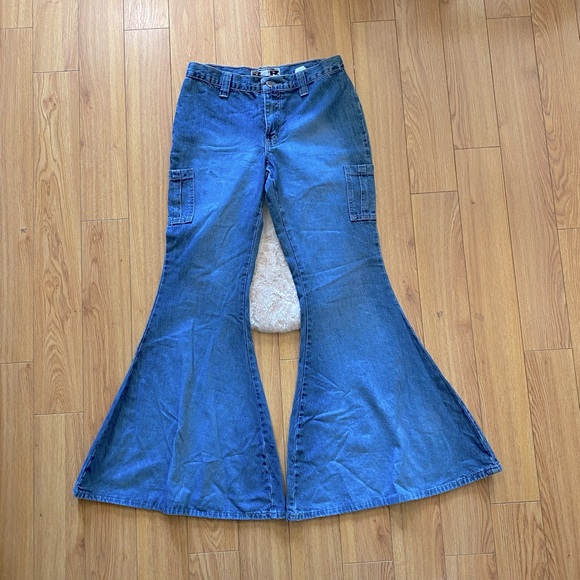 R4R Rave Bell Bottom Festival Jean - Picture 4 of 5